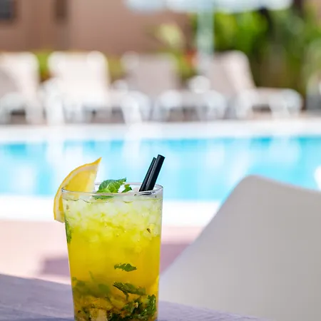 Club Vista Serena Aparthotel
